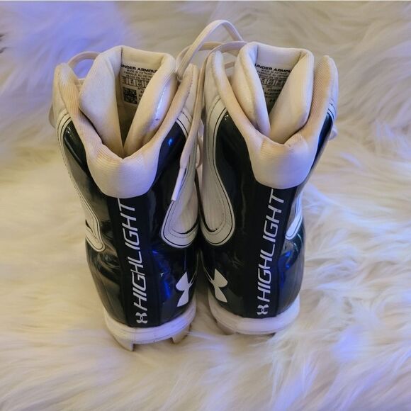 Under Armour High Top Cleats - Picture 5 of 7
